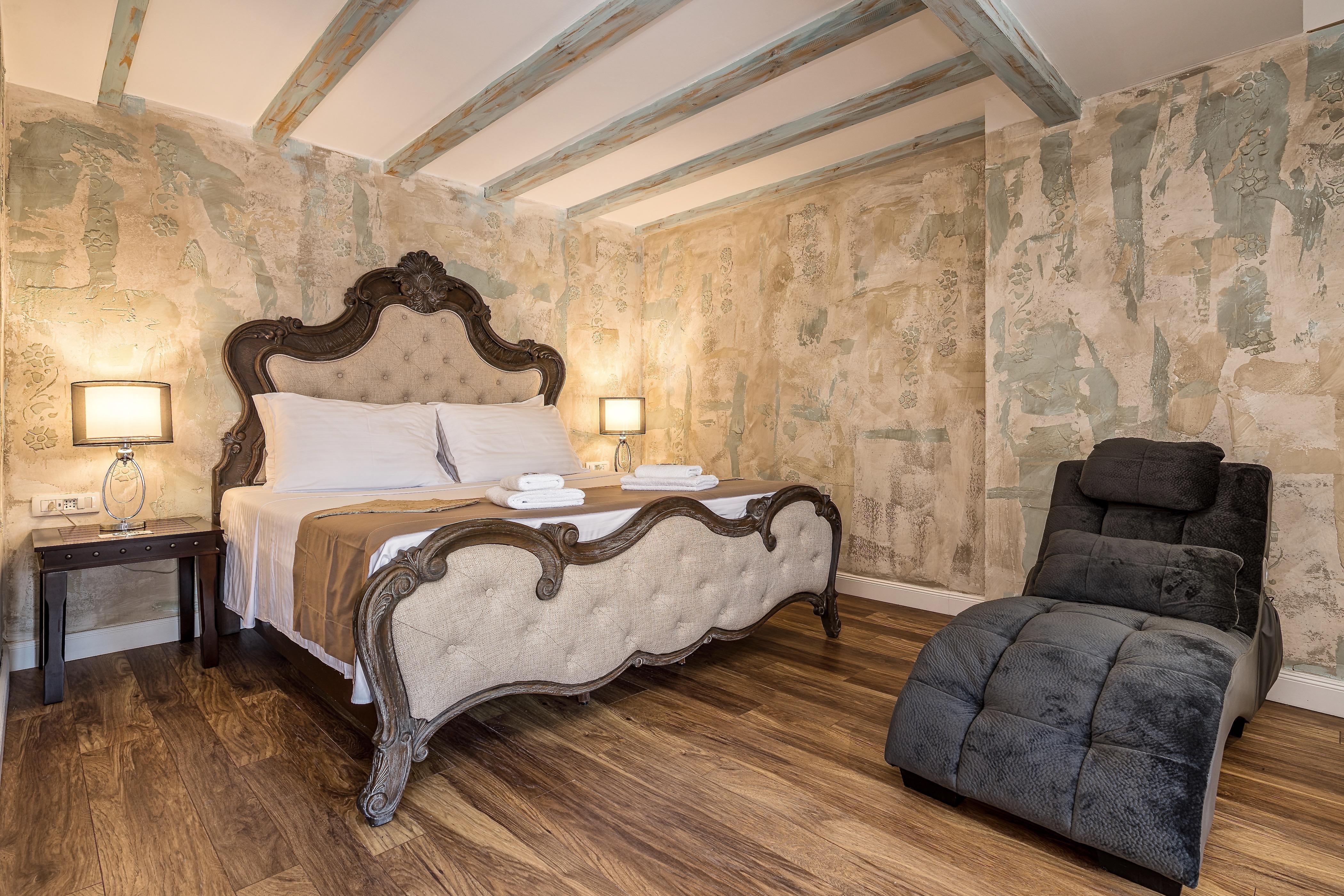 Plaza Marchi Old Town - Mag Quaint & Elegant Boutique Hotell 4*